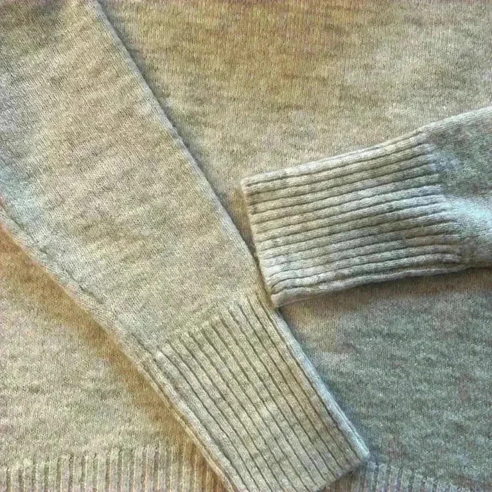 William Rast Sweater | Size Small - Picture 2 of 3